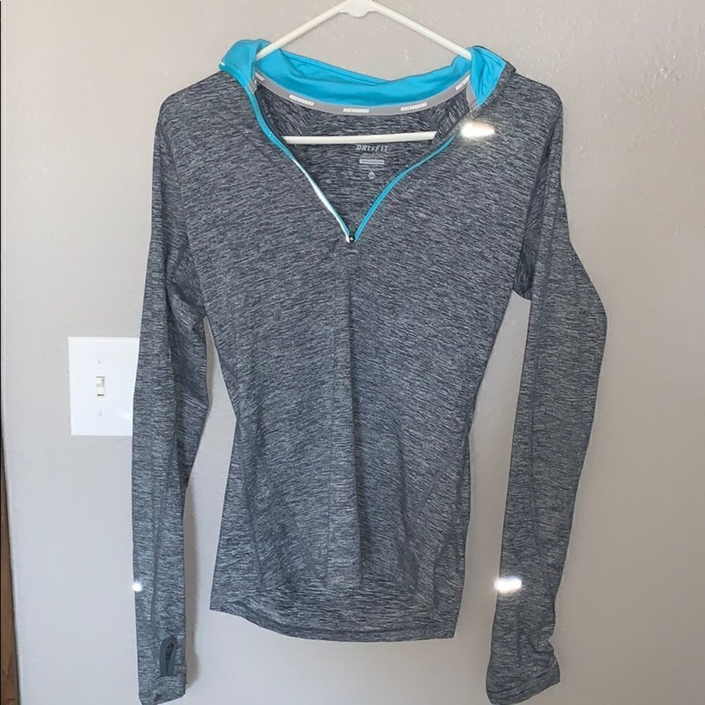 Nike element 3/4 gray zip-up jacket, size XS.